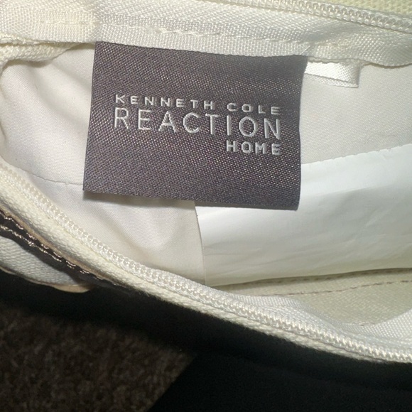 KENNETH COLE REACTION HOME THROW PILLOWS - Picture 5 of 8